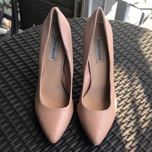 Steve Madden Blush Pumps